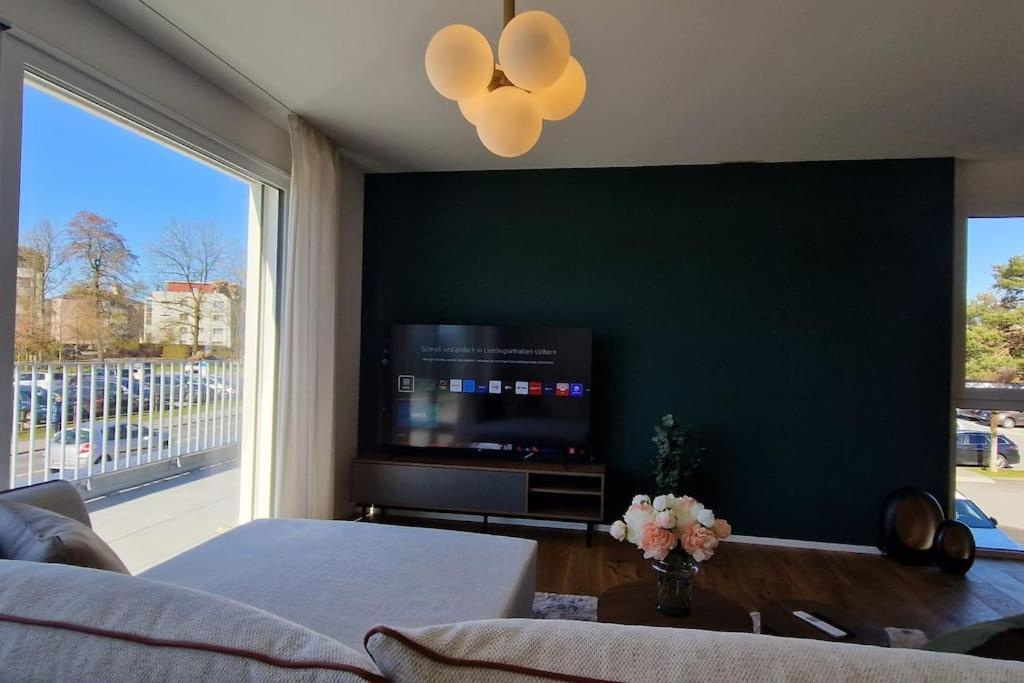Visionary Hospitality Rothenburg, Lucerne - Premium Apartments With Free Parking, Washer, Kitchen, Terrace, 15' City Bagian luar foto