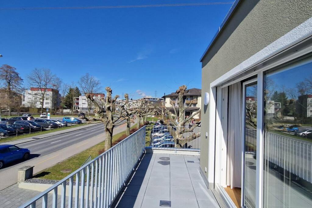 Visionary Hospitality Rothenburg, Lucerne - Premium Apartments With Free Parking, Washer, Kitchen, Terrace, 15' City Bagian luar foto